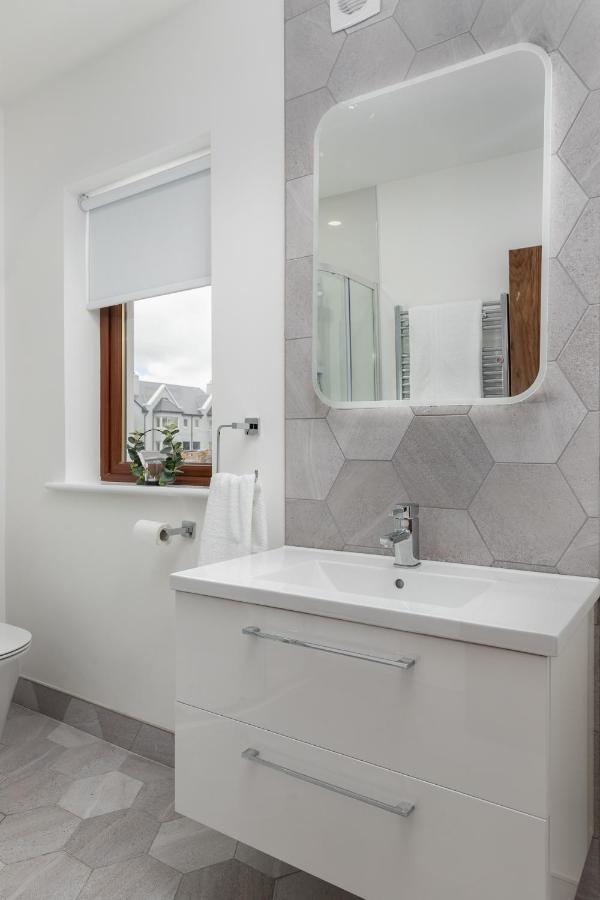 Wonderful Coastal Home In Dingle Town Extérieur photo